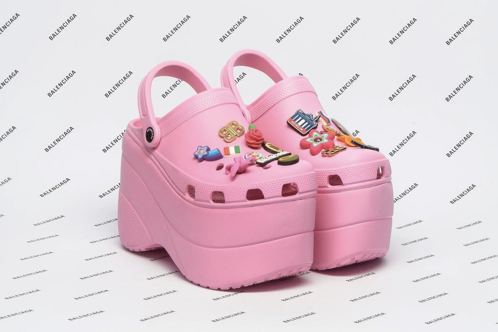 อัพเดพ!! Sold out ไปที่เรียบร้อย รองเท้า Balenciaga ที่ร่วมกับ Crocs