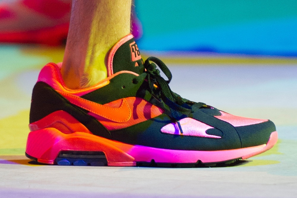 COMME des GARÇONS HOMME x Nike Air Max 180 ได้ฤกษ์วางจำหน่ายแล้ว