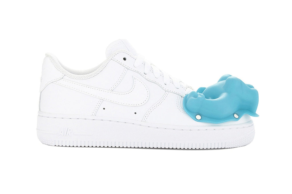 ที่สุดแห่งความแหวกแนว COMME des GARÇONS’ Nike Air Force 1  !!