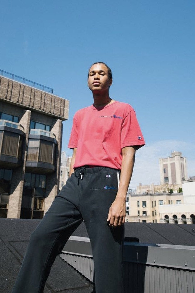 Off-White™'s Champion Collab จะปล่อยในสัปดาห์นี้ !!