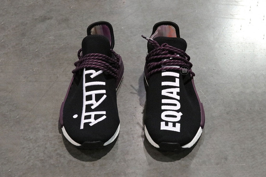 เผยสีใหม่ Pharrell x adidas Hu NMD "Black Canvas" !!